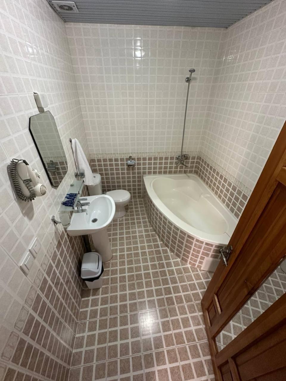 Shoxtut Boutique Hotel Buchara Buitenkant foto